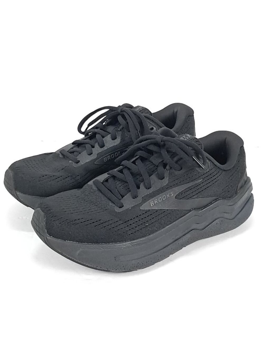 Brooks Ghost Max 2 Shoes Women 8 Medium B Triple Black Sneakers Athletic Running